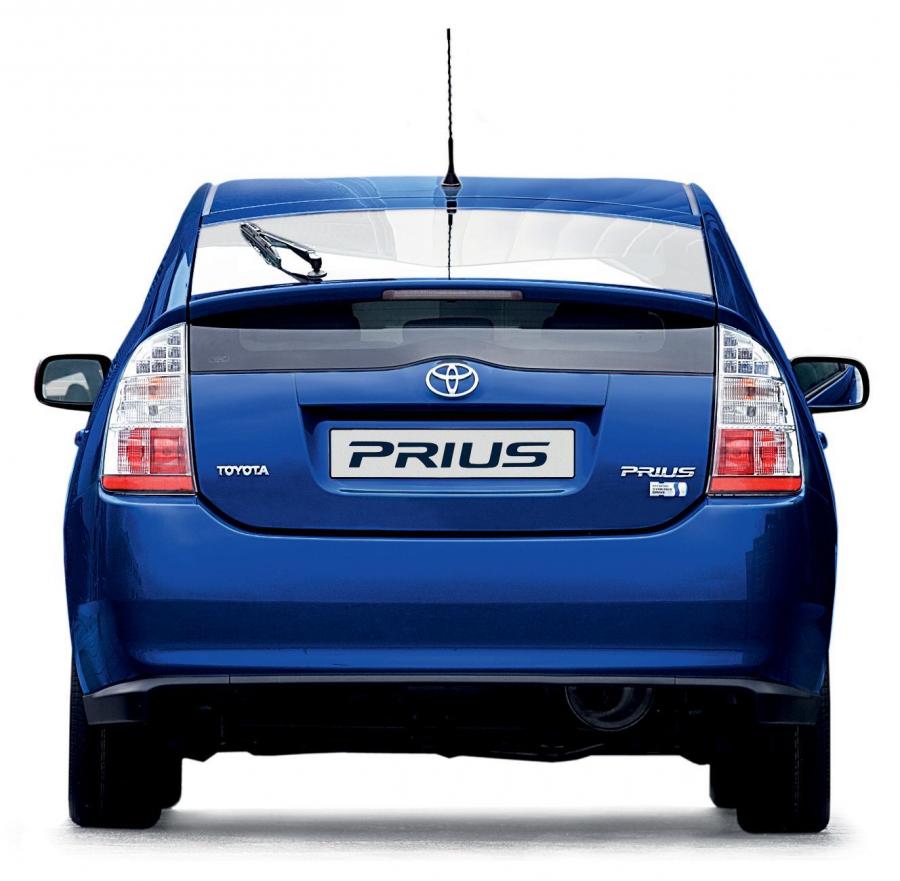  Toyota Prius 2004 года  (фото 16 из 48)